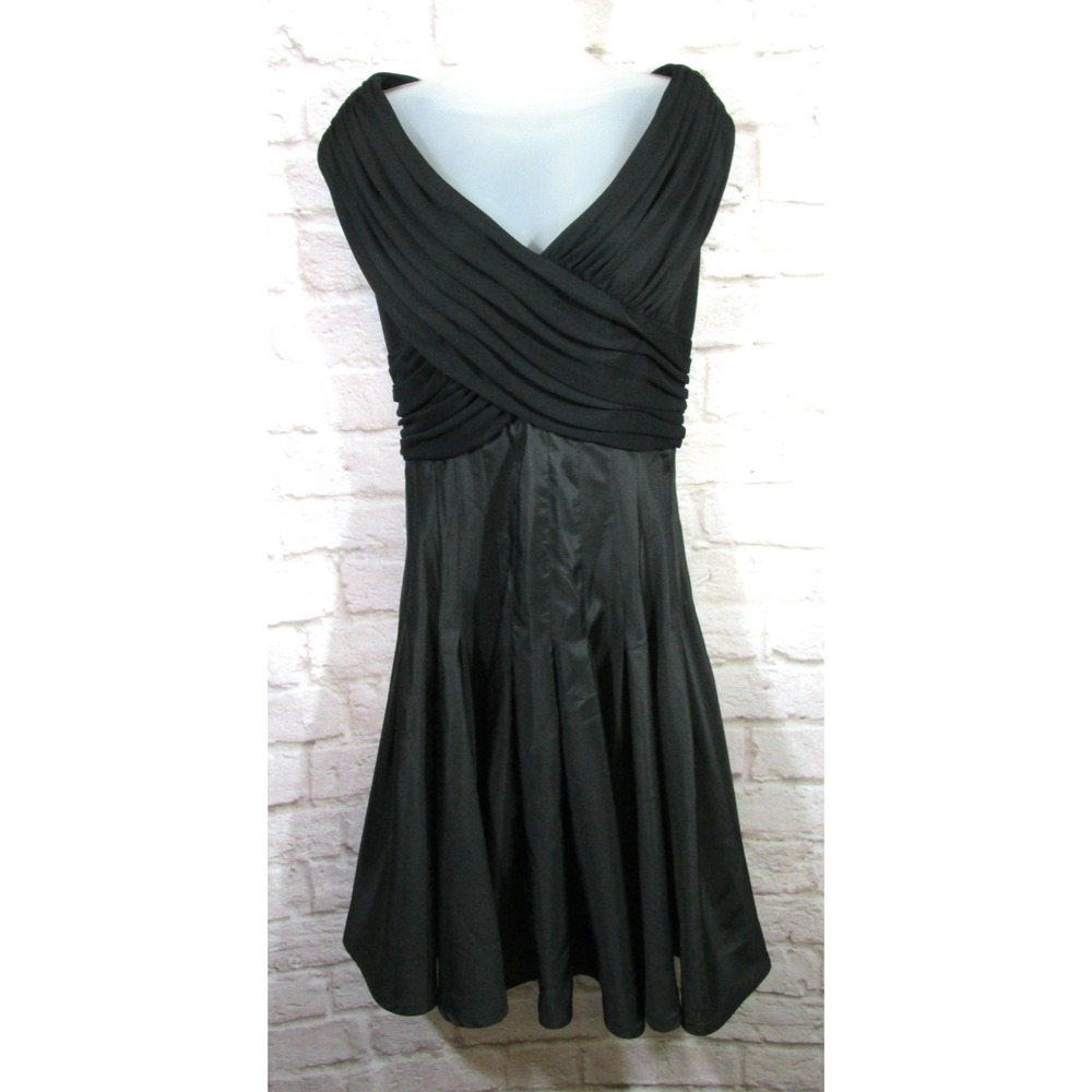 Xscape Dress Size 10 Black Fit & Flare Sleeveless Wedding Guest Formal NEW